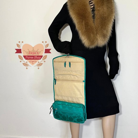 💚Coach Signature Fabric-Nylon Cosmetic Travel Bag💚 - Picture 12 of 16